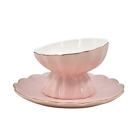 The cat bowl and the crockery - Gusto Illusions